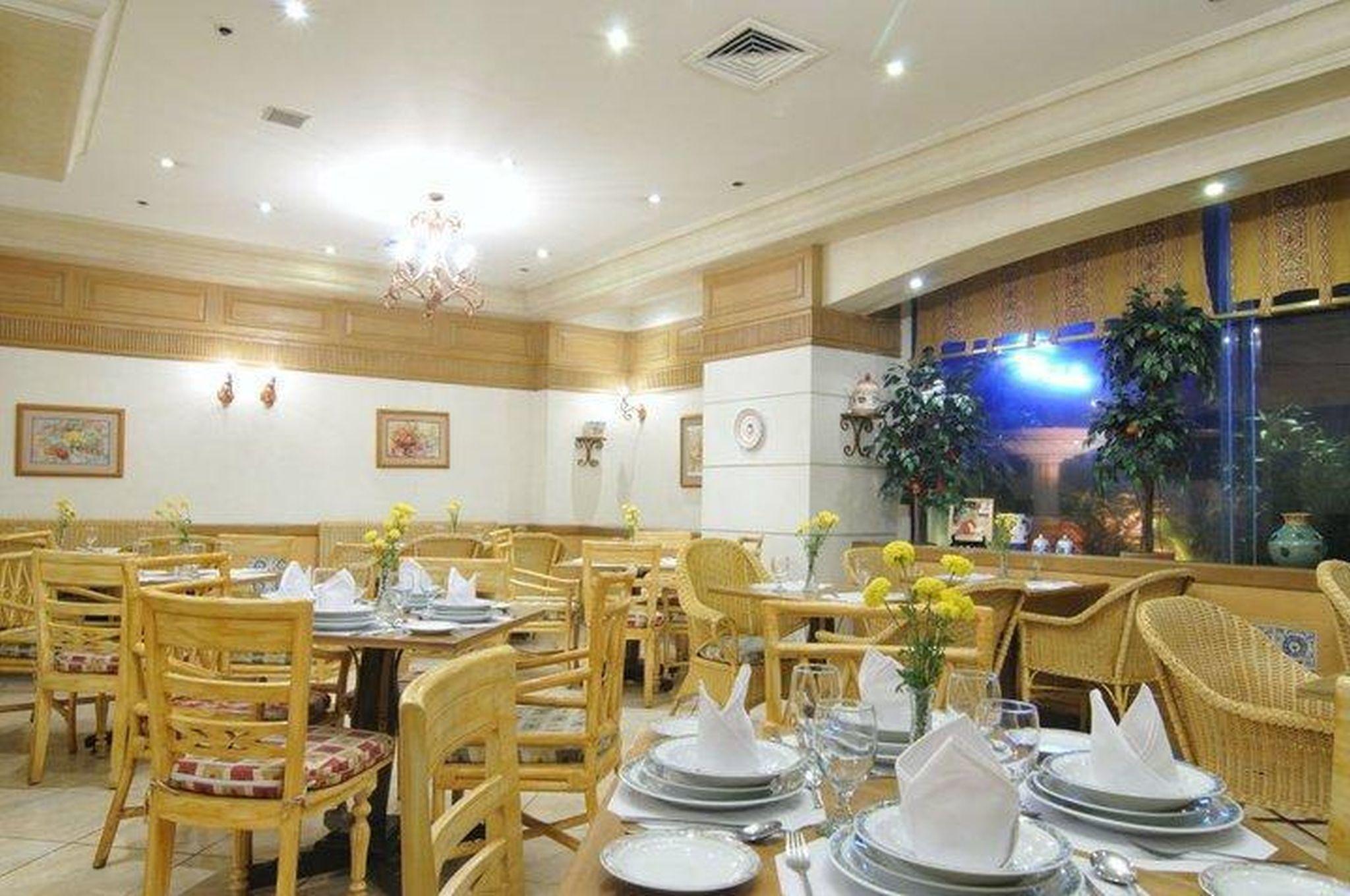 Tiara Oriental Hotel Makati City Dış mekan fotoğraf