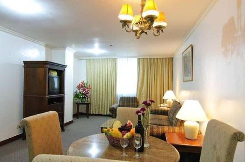 Tiara Oriental Hotel Makati City Dış mekan fotoğraf